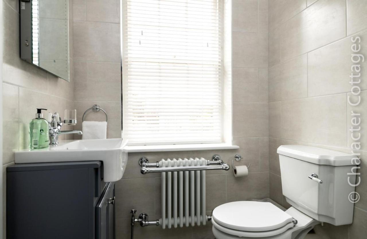 Cotsall House Broadway  Bagian luar foto
