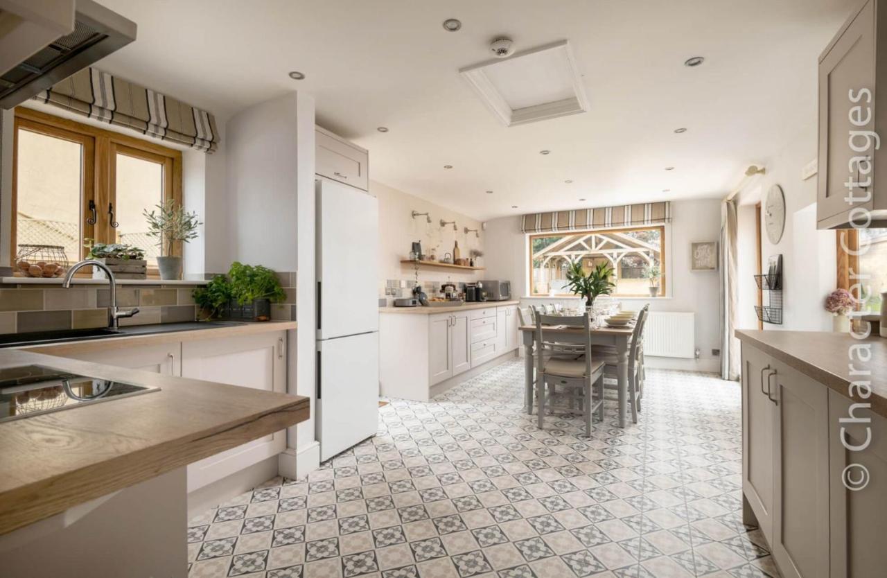 Cotsall House Broadway  Bagian luar foto